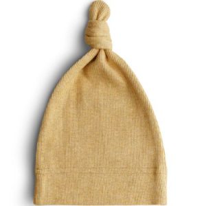 achetez Bonnet de naissance côtelé Mustard Mushie au meilleur prix en promo