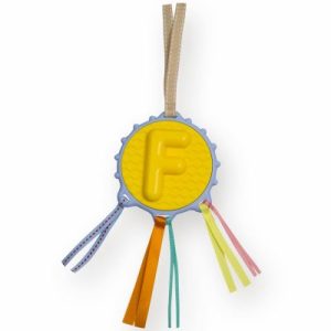 achetez Hochet alphabet à suspendre Lettre F (23 cm) Ebulobo au meilleur prix en promo