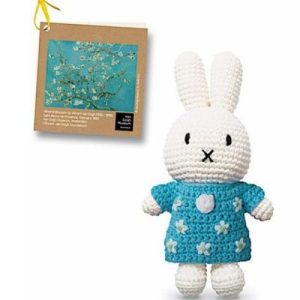 achetez Peluche tricotée Miffy Fleurs Monet (25 cm) Just Dutch au meilleur prix en promo