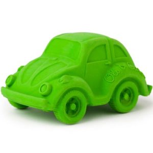 achetez Petite voiture Coccinelle latex d'hévéa verte Oli & Carol au meilleur prix en promo