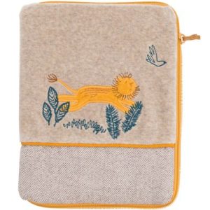 achetez Protège carnet de santé lion Sous mon baobab Moulin Roty au meilleur prix en promo