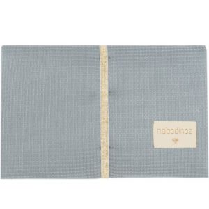 achetez Tapis à langer nid d'abeille Mozart Stone Blue Nobodinoz au meilleur prix en promo