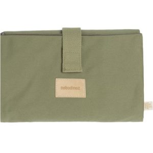 achetez Tapis à langer waterproof Baby on the go Olive Green Nobodinoz au meilleur prix en promo