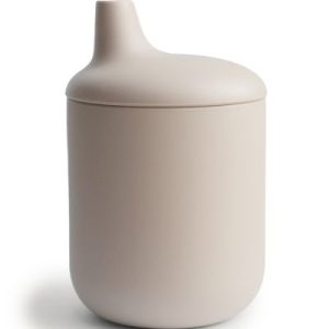 achetez Tasse à bec en silicone Sand Mushie au meilleur prix en promo