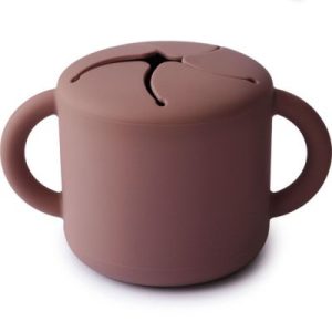 achetez Tasse à goûter Snack cup Woodchuck Mushie au meilleur prix en promo